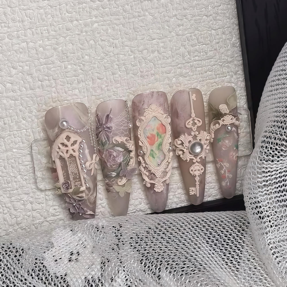 BHCCXZ Y2K decoration mold adds retro-modern flair.