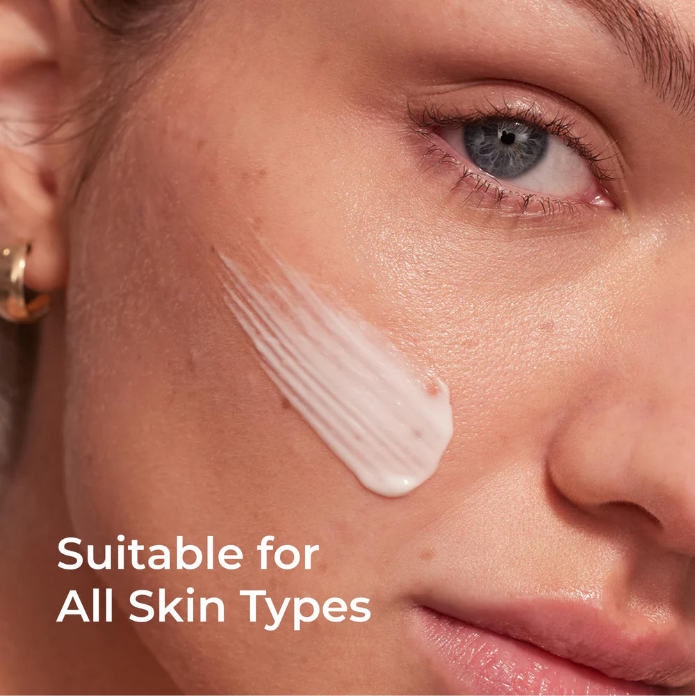 Bigger Than Beauty Defying Gravity plant-based oil blend closeup for nourished skin