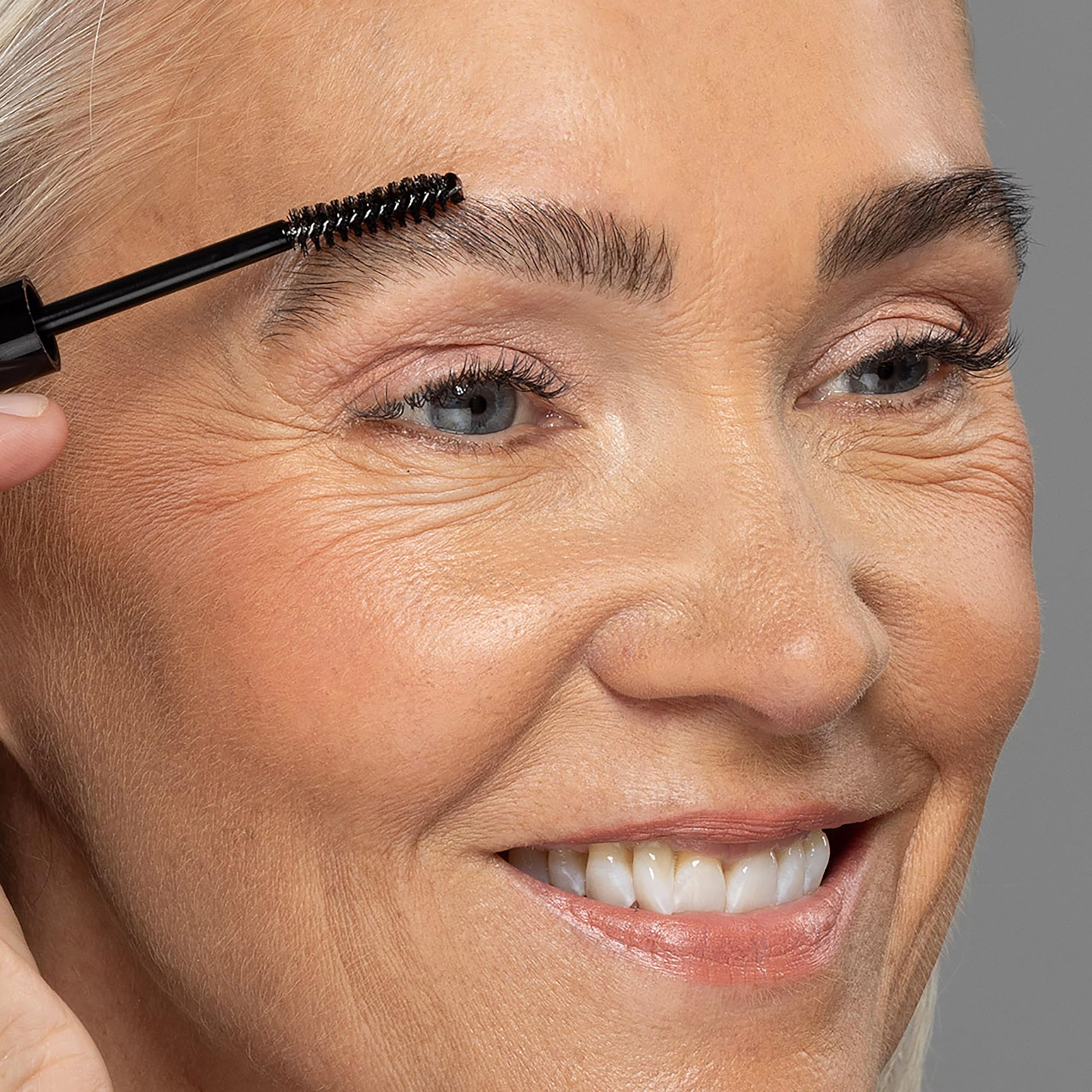 Billion Dollar Brows bdb Eyebrow Gel waterproof-formula keeps brows in place in humidity.