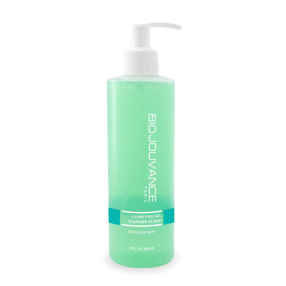 Bio Jouvance Paris clarifying gel cleanser foam lather demonstrates gentle exfoliation and deep pore cleansing.