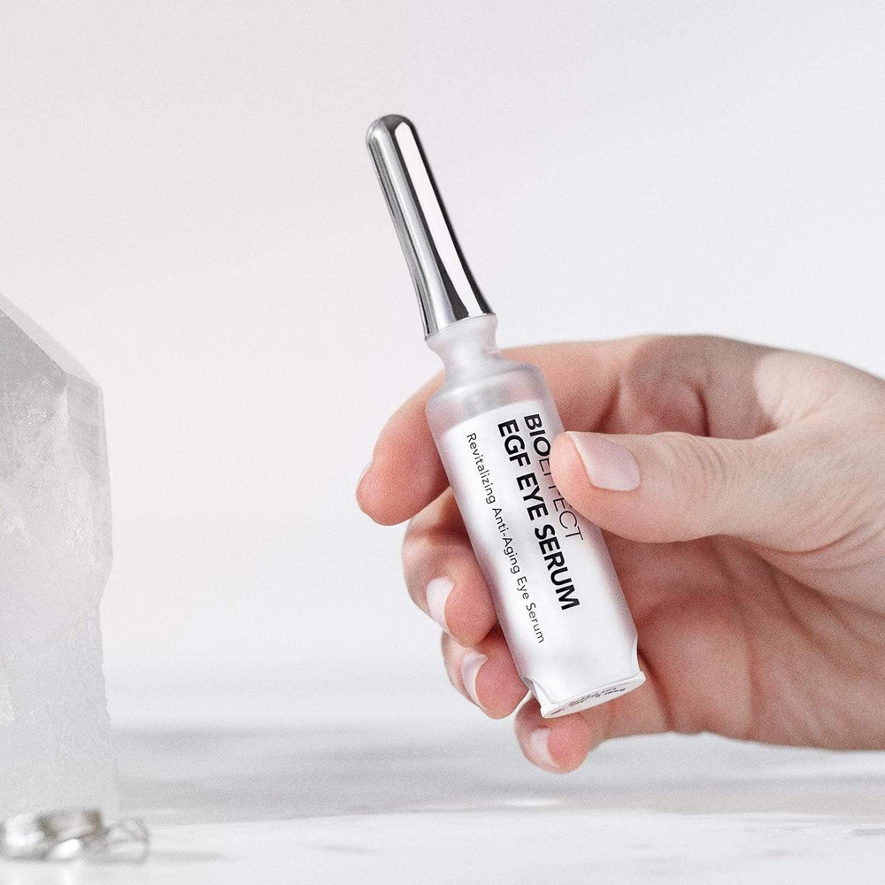 BIOEFFECT EGF Eye Serum depuffs with built in rollerball on contact.