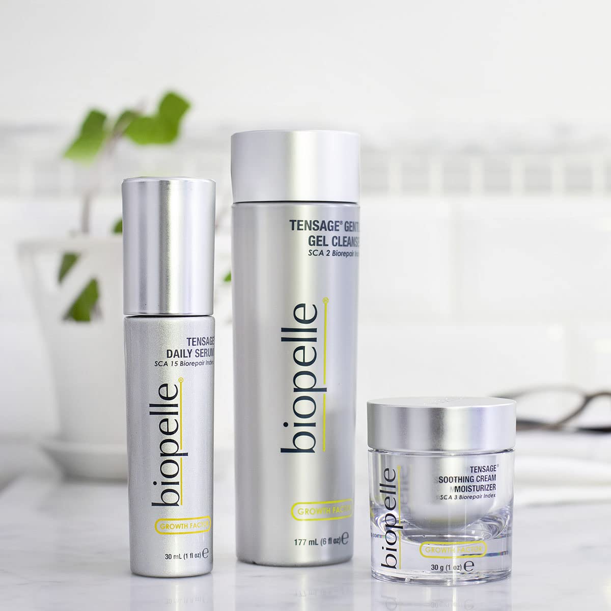 Ingredient block highlights hyaluronic acid and antioxidants in Biopelle Tensage.