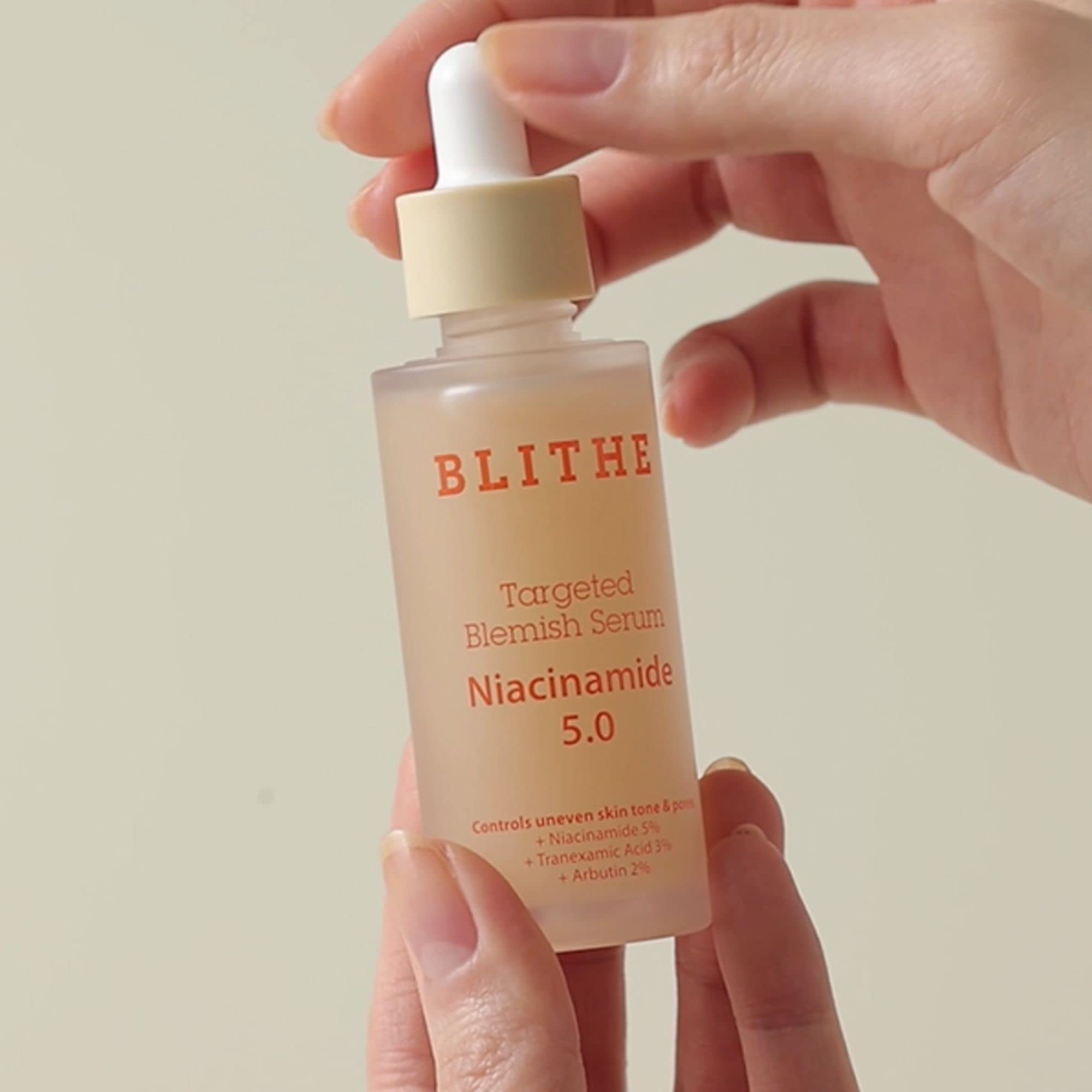 BLITHE Niacinamide texture closeup shows creamy serum consistency