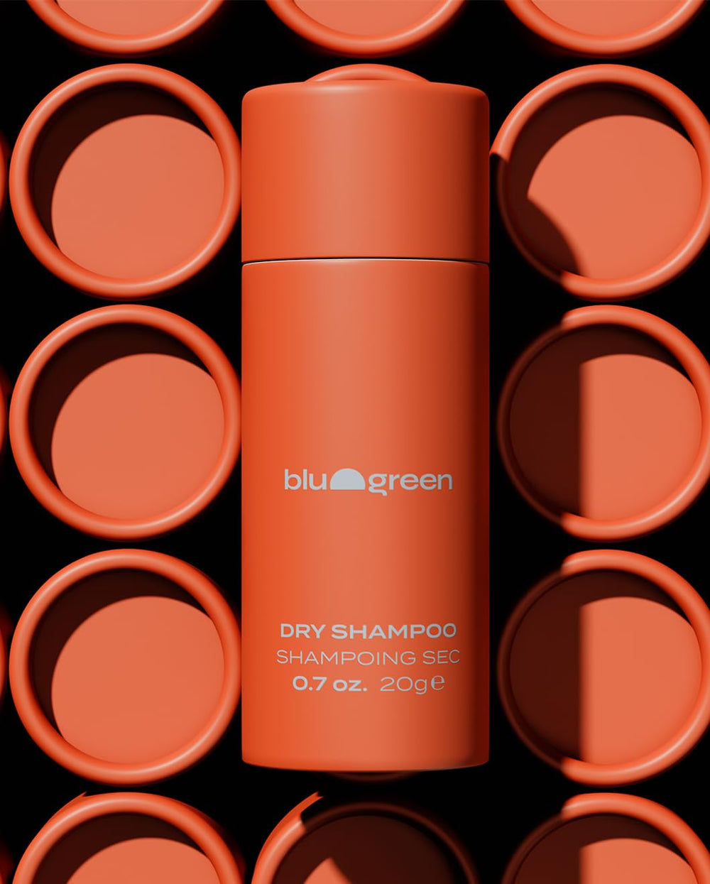 Blu & Green dry shampoo powder texture application demonstrates quick absorption of oil.