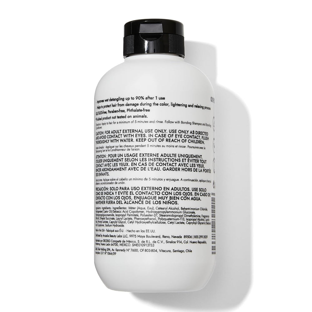 Bondbar Treatment color-treated care emphasizes moisture without weighing down color.