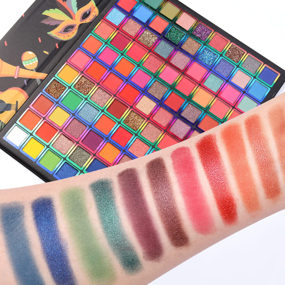 BONNIE CHOICE Textures matte shimmer pressed pearl for seamless transitions and diverse finishes.
