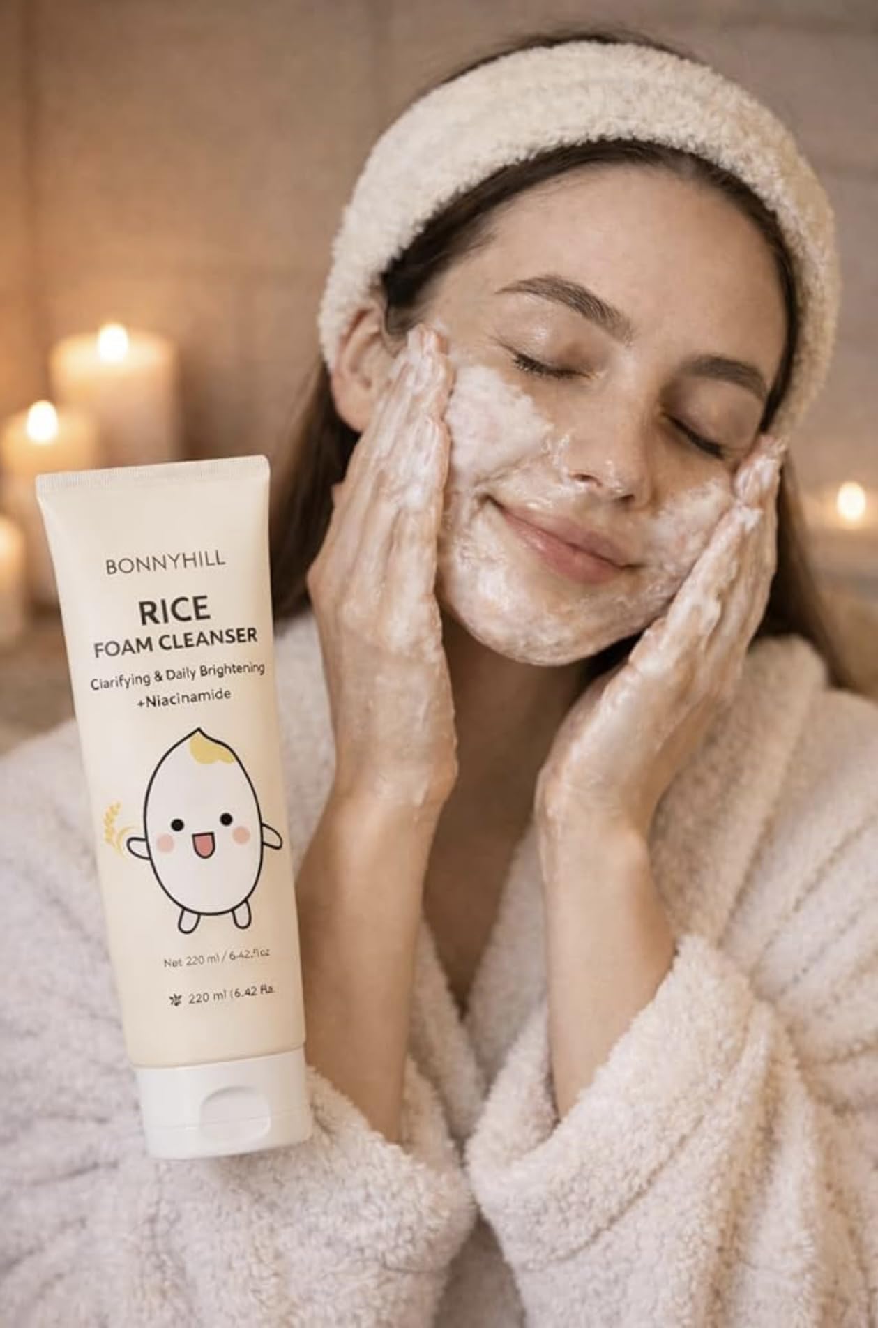 Creamy rice foam close-up showing gentle cleansing and moisture retention.