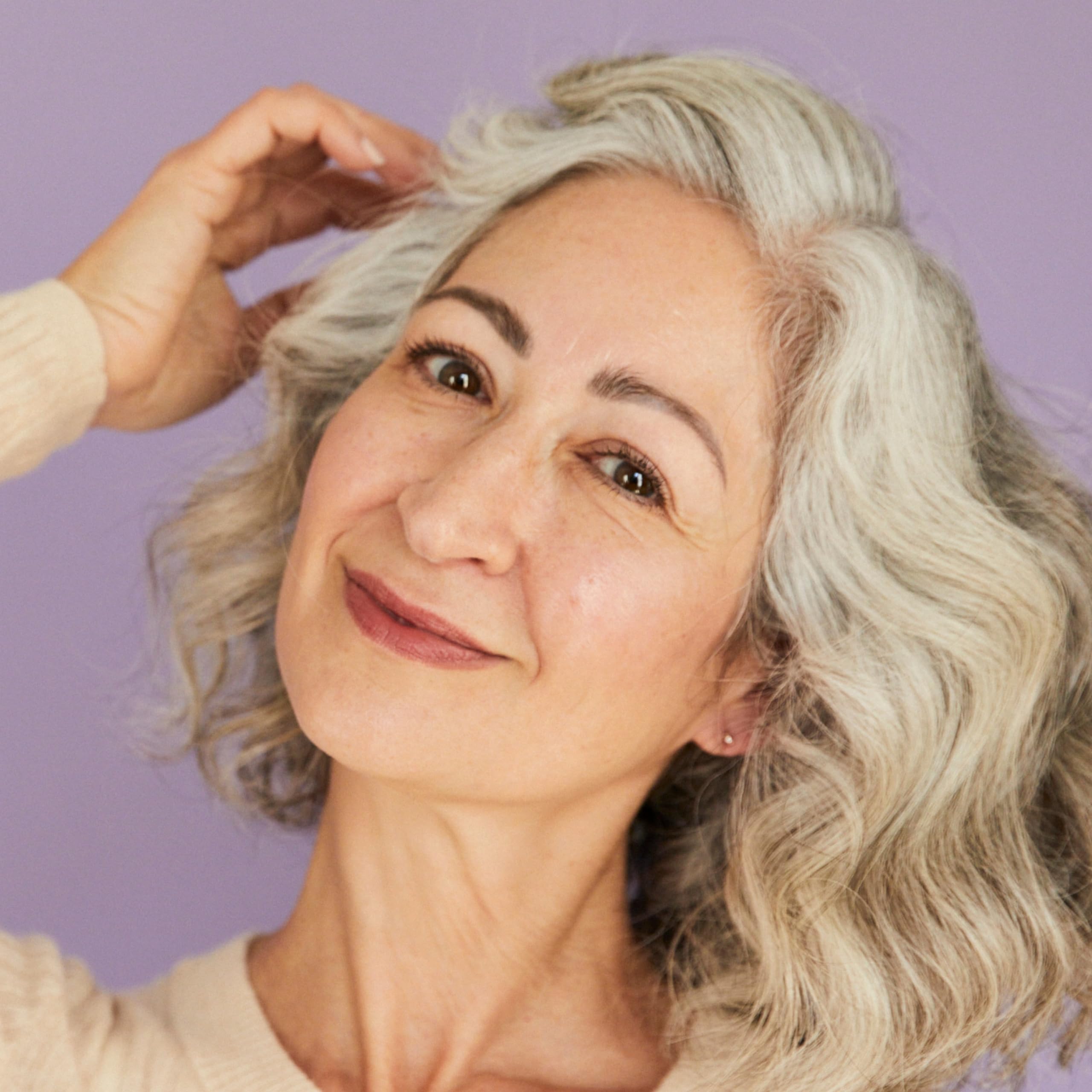 Close-up of BOOM Silver Conditioner ingredients with shea butter and jojoba oil