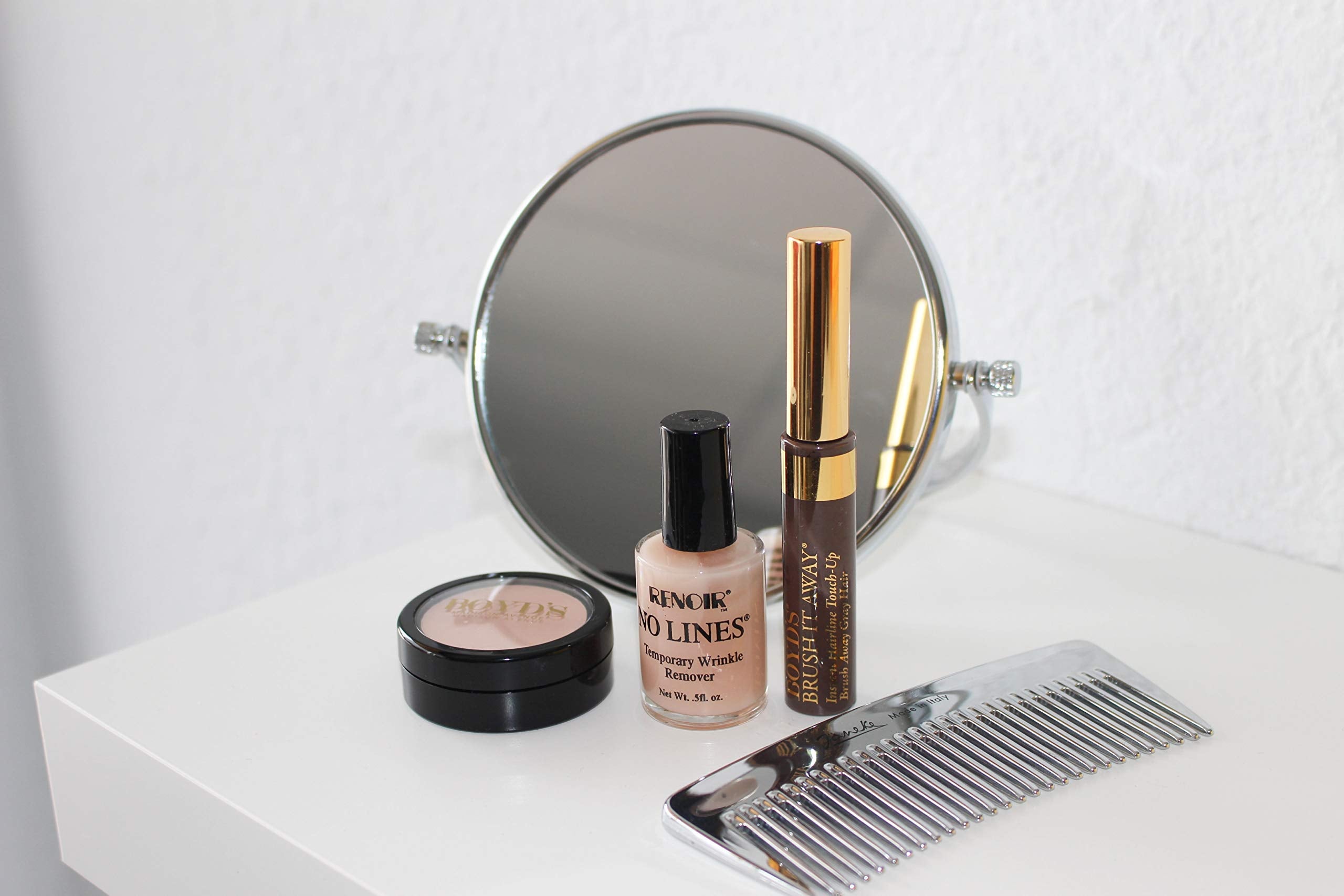 Packaging highlights USA-made and cruelty-free aspects of the concealer.