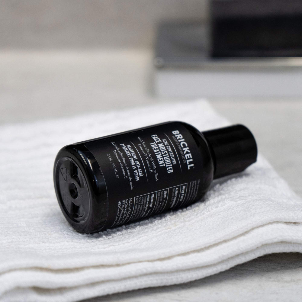 Brickell Men's Acne Controlling Moisturizer texture swirl indicating lightweight hydration.