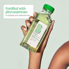 Briogeo Pomme verte en gros plan, ingrédient nourrissant pour le cuir chevelu.