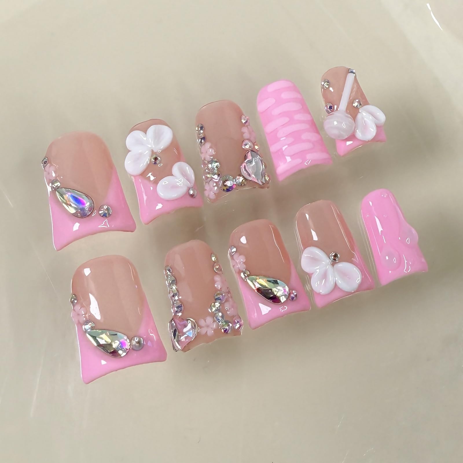BRKYKGK short duck nails with 3D floral design for quick manicures