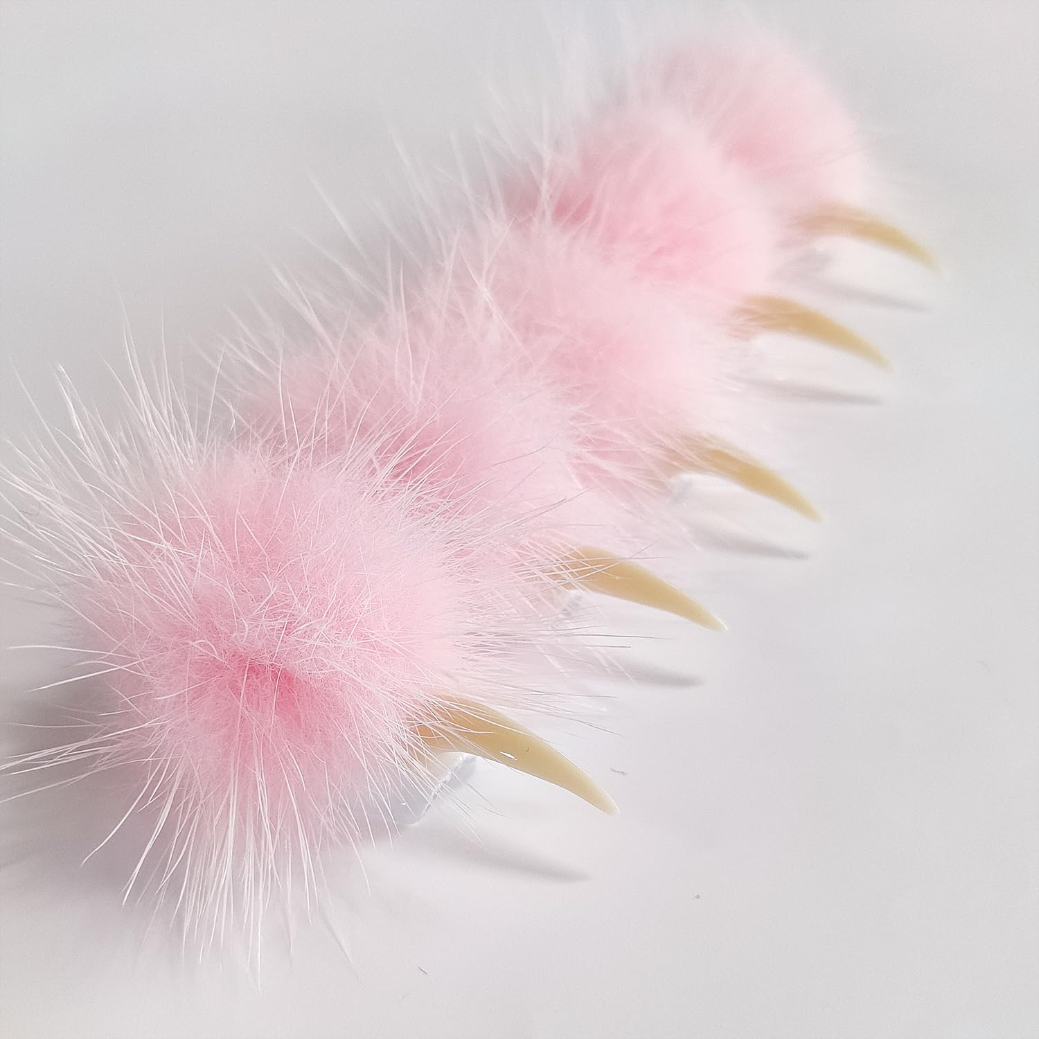 Curved-fit nails designed for comfortable, everyday wear and quick changes.
