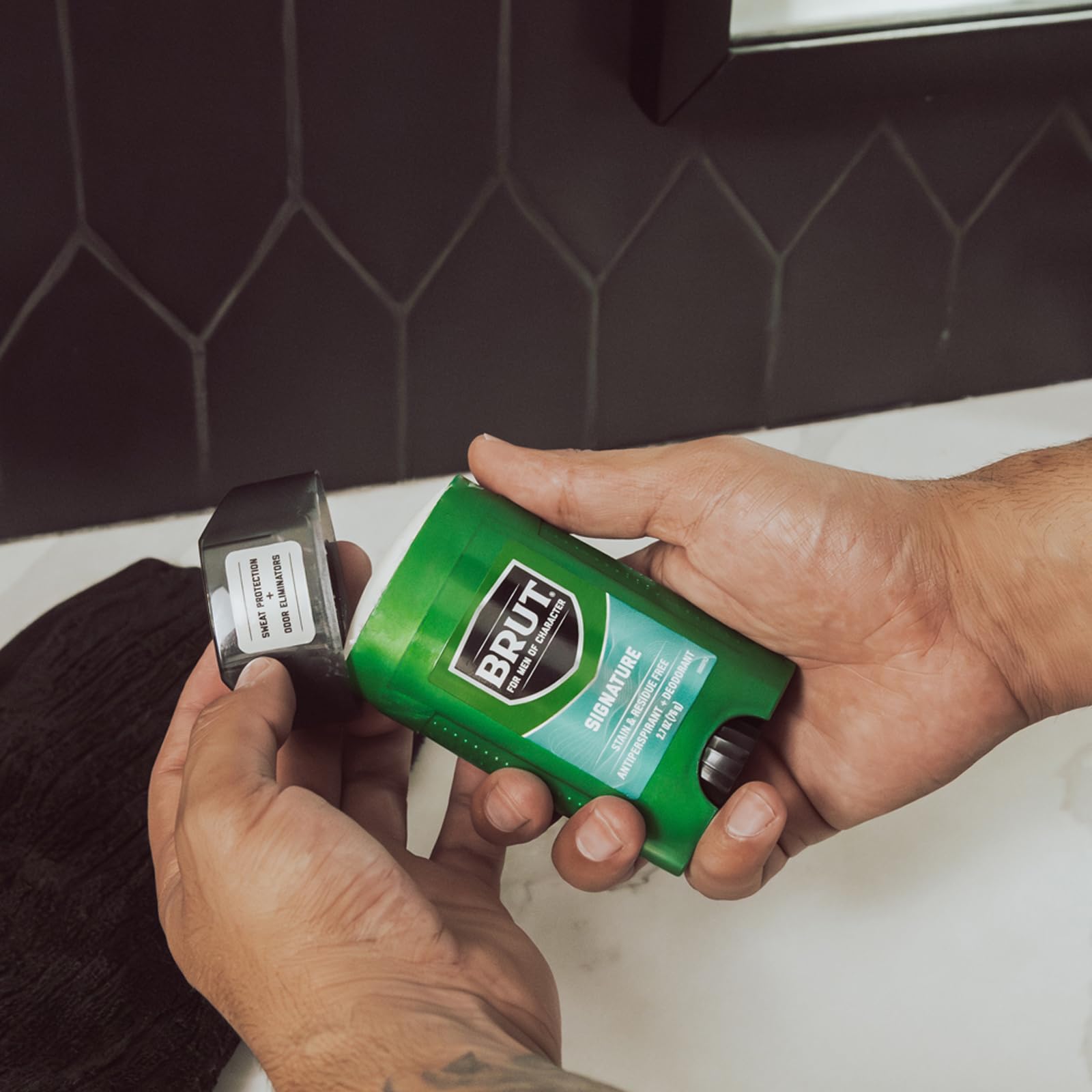 BRUT Signature Scent underarm dryness supports all-day comfort.