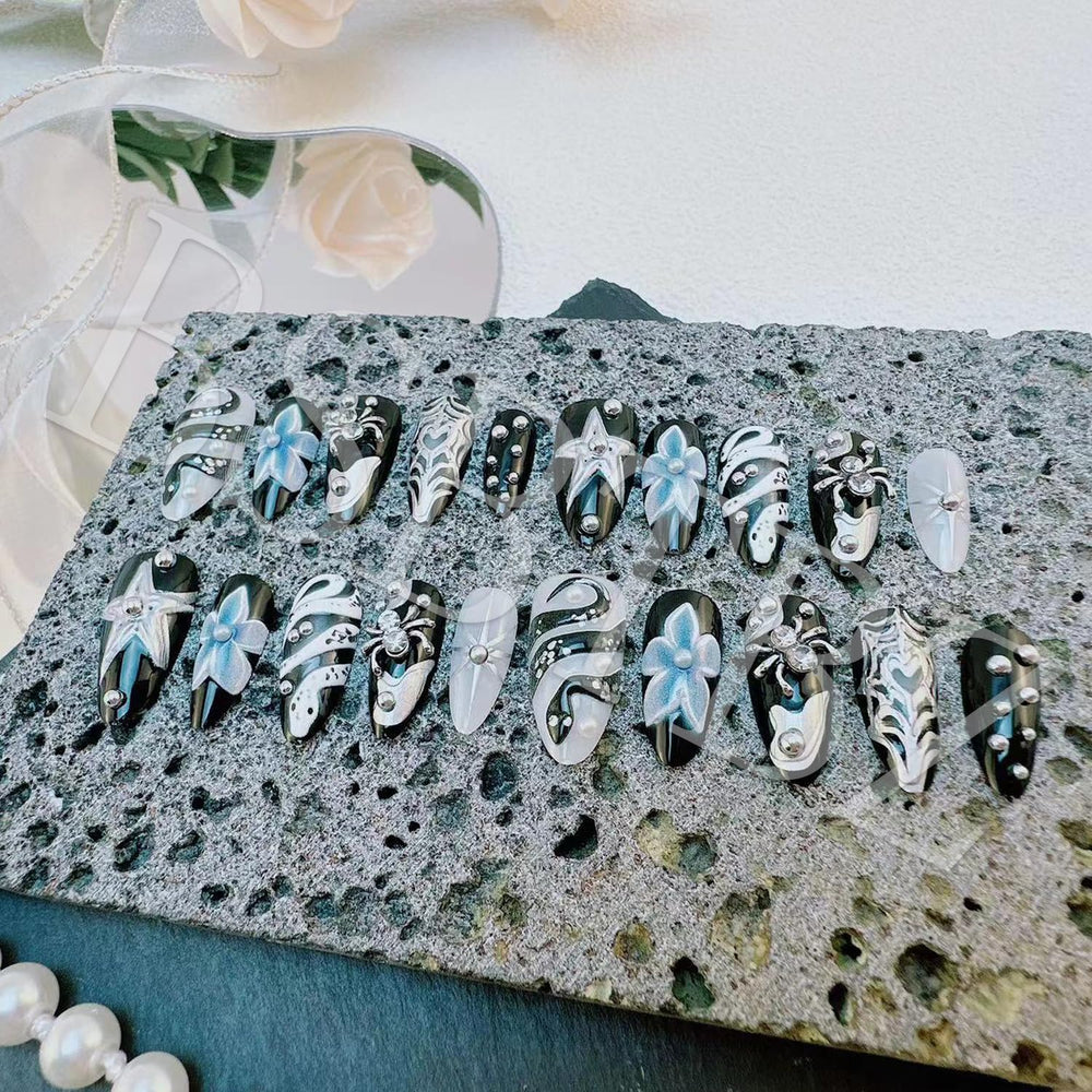 BSBTBZ 3D spider web rhinestones on nails for a sparkling effect