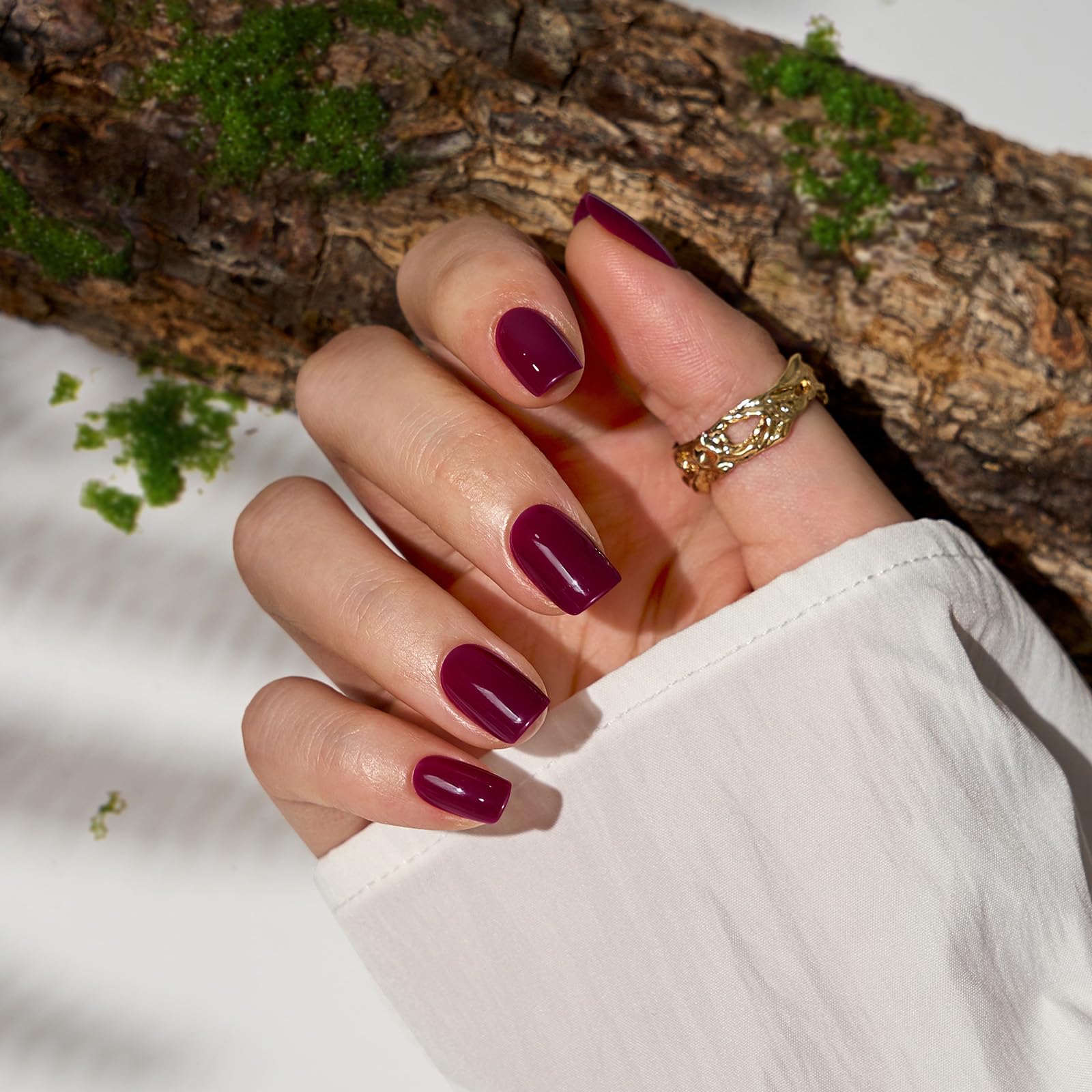 BTArtbox nail glue and adhesive tabs provide secure wear