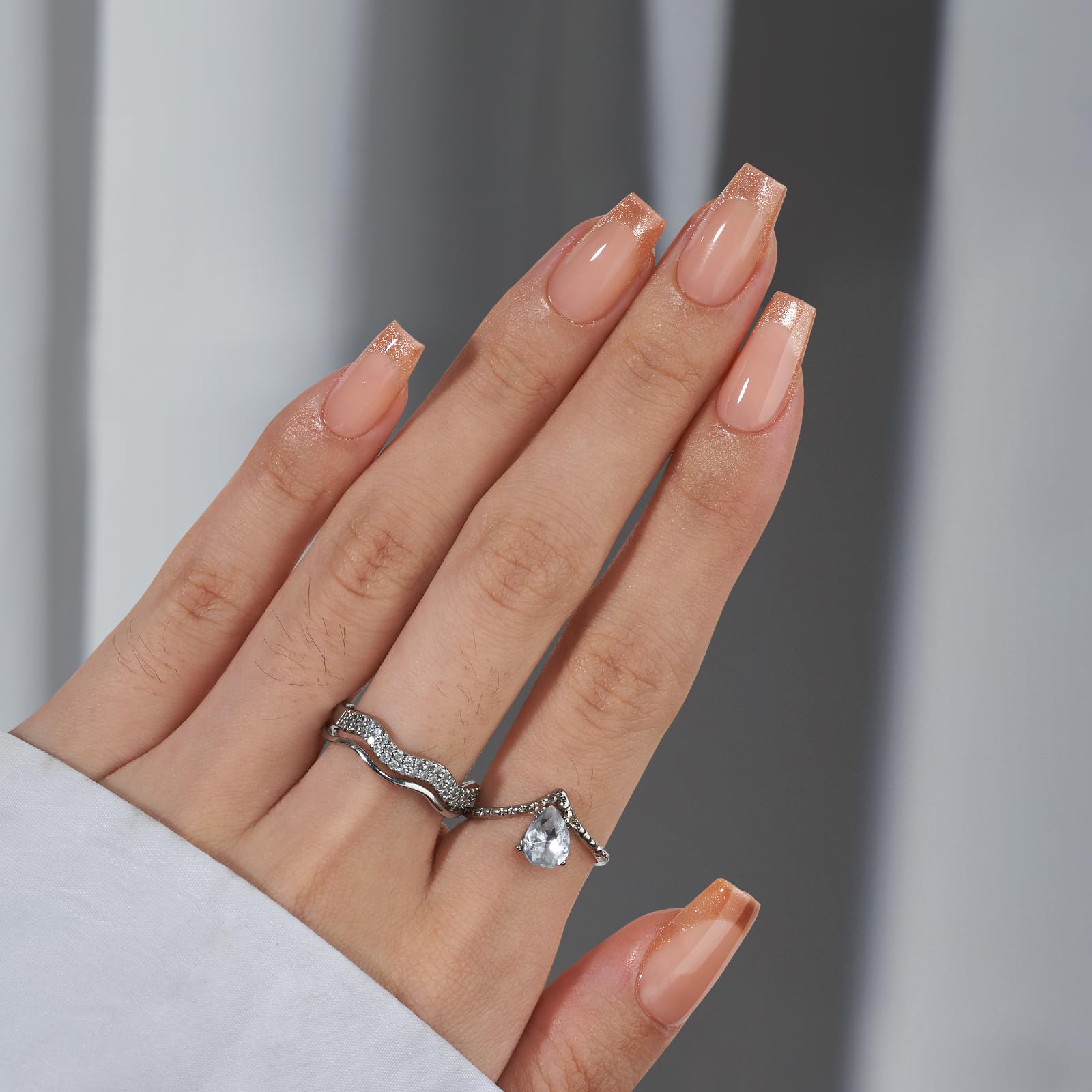 BTArtbox salon-finish close-up shows detailed gloss and shimmer.