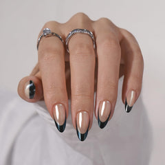 BTArtbox Short Almond Nails showcase elegant shape for natural, seamless wear.