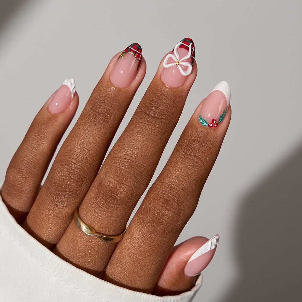 BTArtboxNails Ready-to-apply French mani for professional results at home.