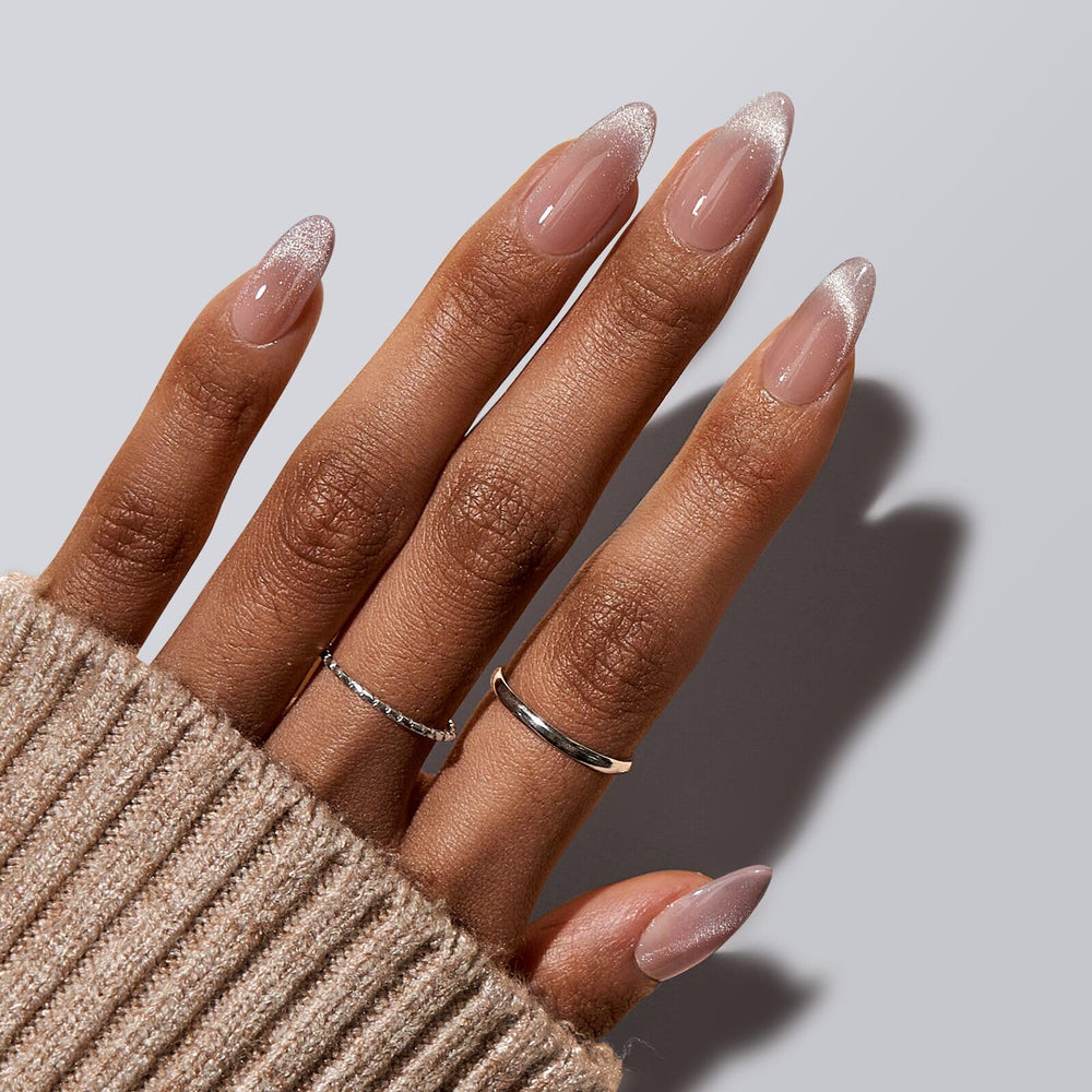 BTArtboxnails – Gel doux et flexible s’adaptant aux ongles plats et incurvés.