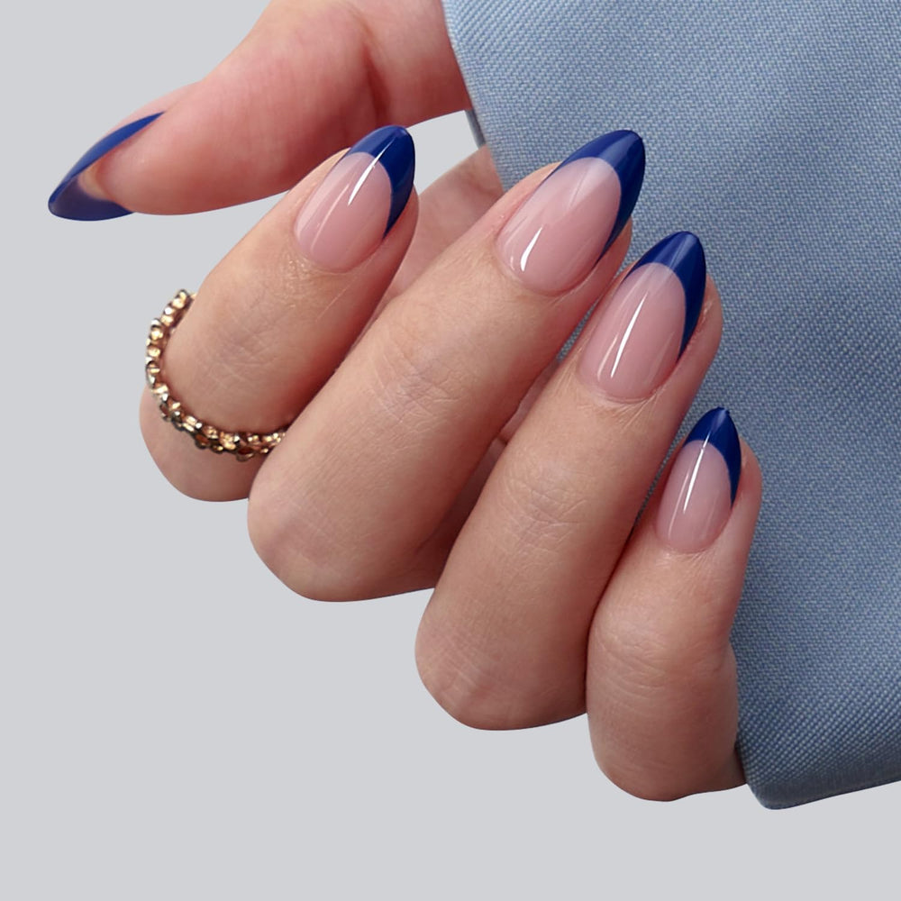 BTArtboxnails XCOATTIPS blue French tips close-up showing natural, comfortable fit.