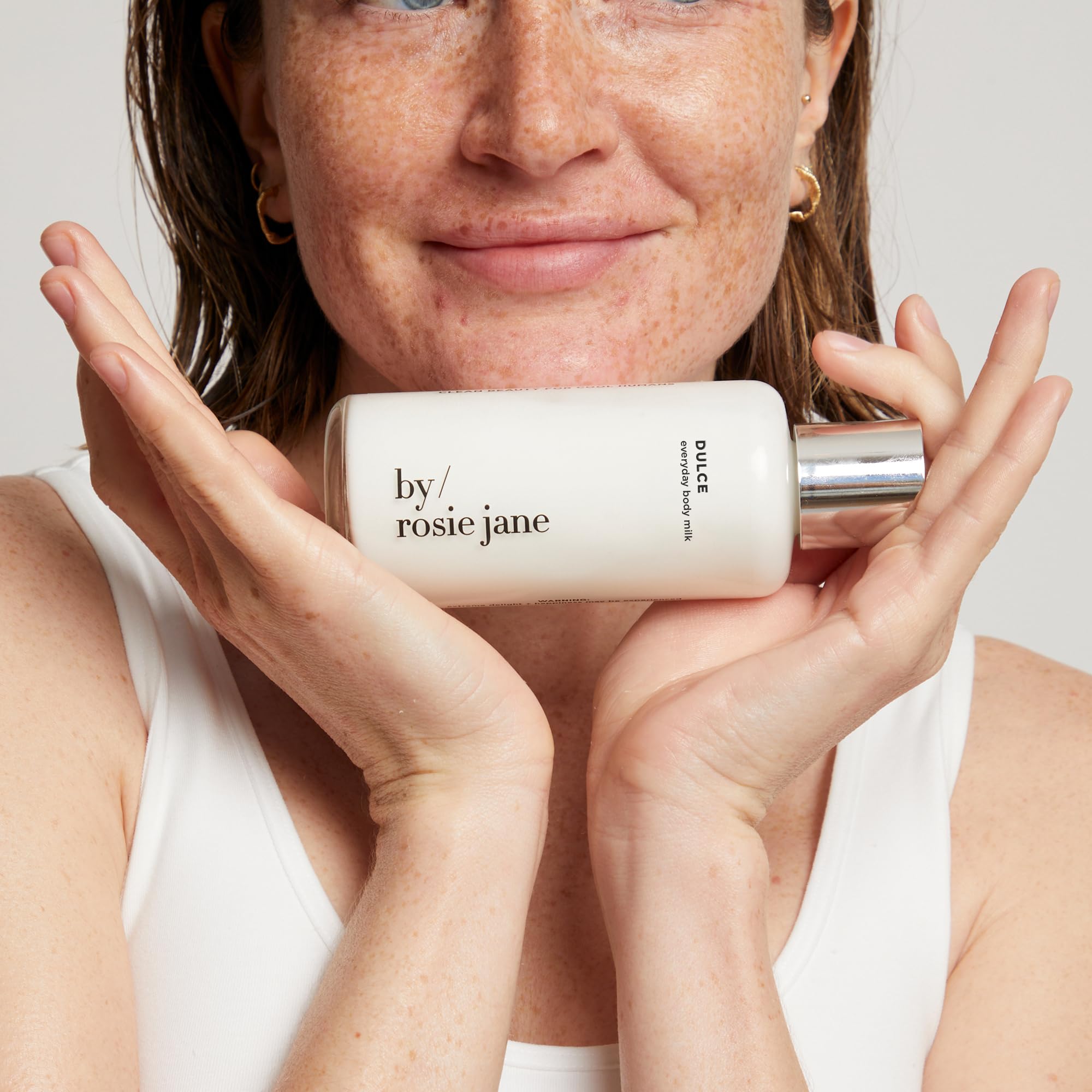By Rosie Jane Everyday Body Milk Dulce pump application for quick daily hydration.