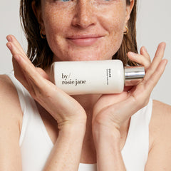 By Rosie Jane Everyday Body Milk Dulce pump application for quick daily hydration.