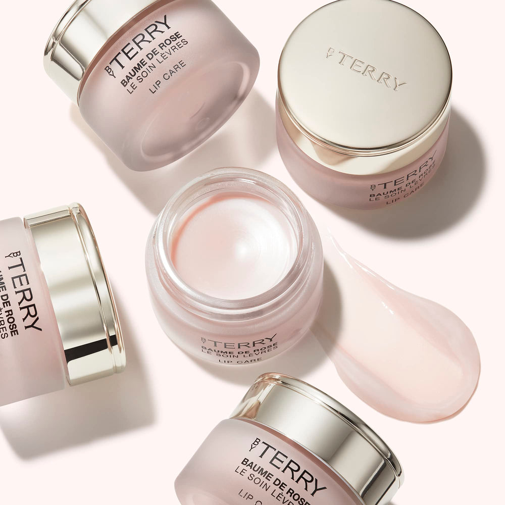 By Terry Baume de Rose Lip Balm contains vitamin E for daily protection.