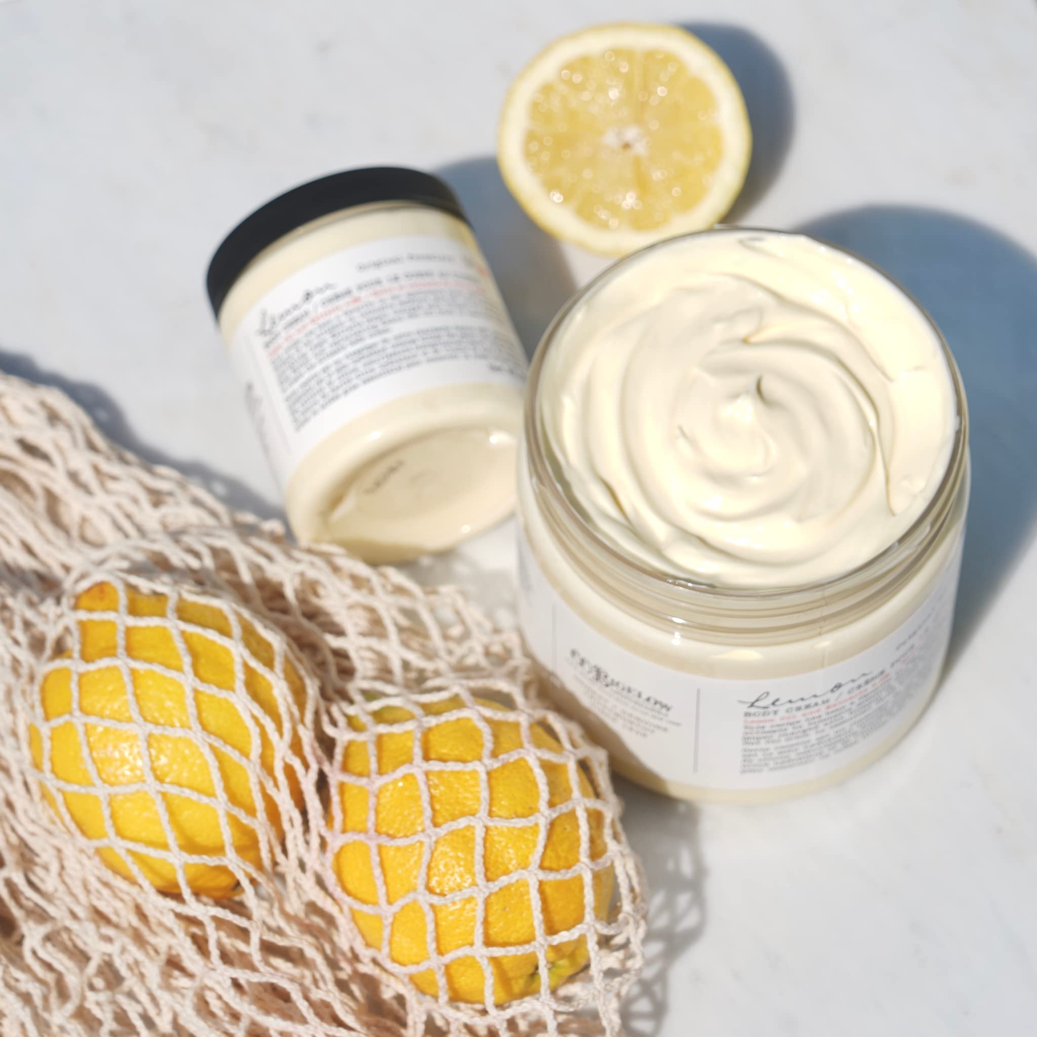 Natural lemon aroma from the cream enhances daily skincare ritual.