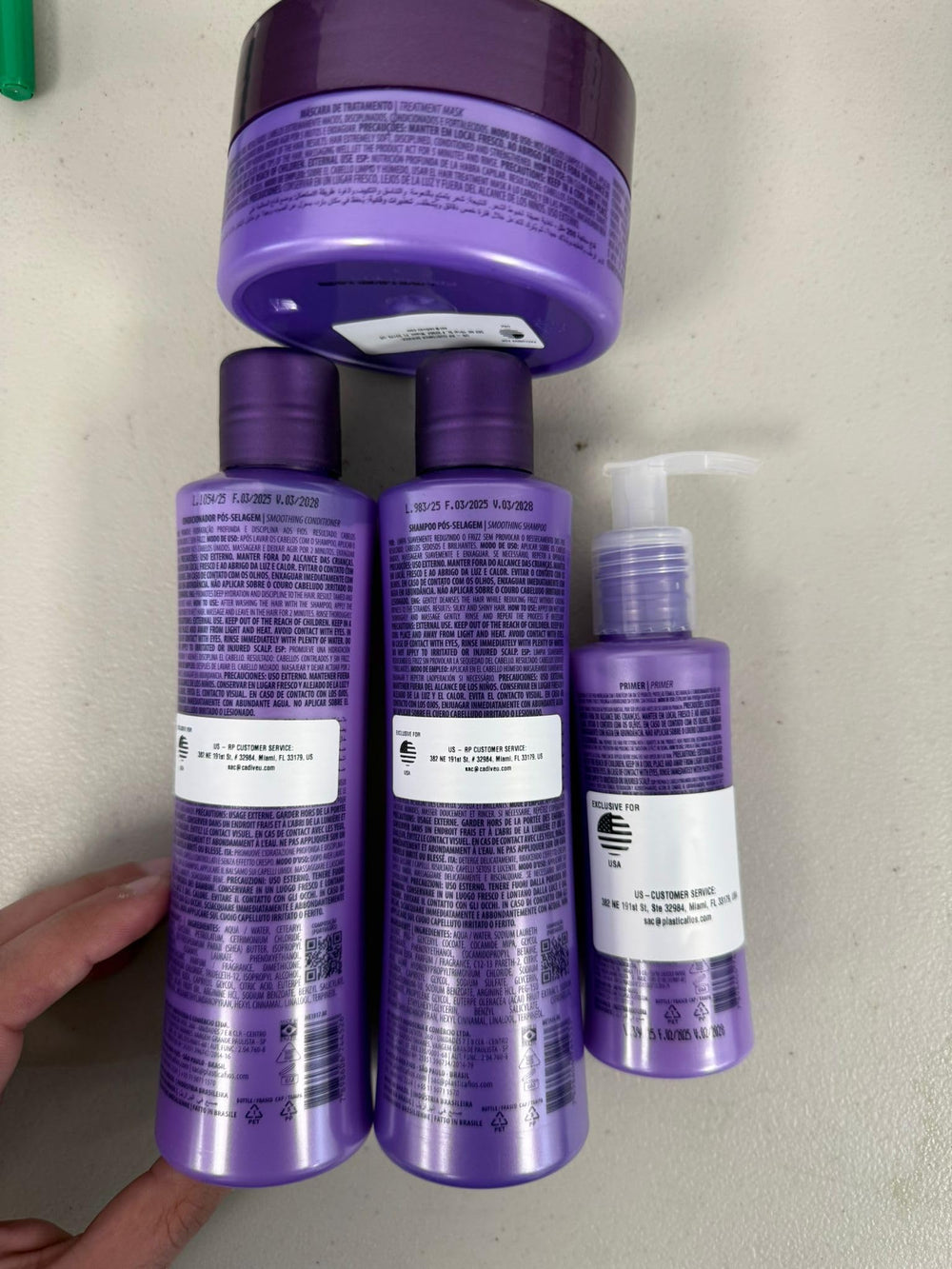 CADIVEU Plastica Dos Fios smoothing conditioner bottle delivering smooth detangling.