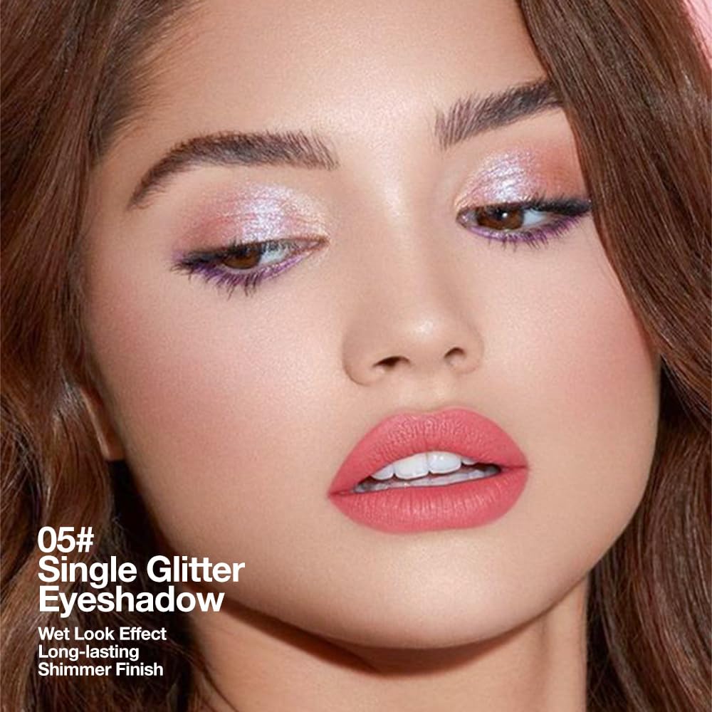 CAKAILA blendable soft powder eyeshadow for smooth, natural finish.