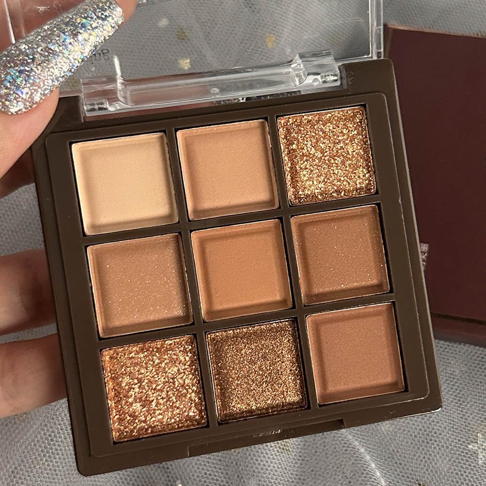 CAKAILA Eyeshadow Essentials for a complete natural look.