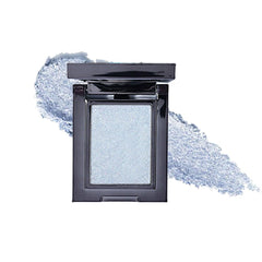 CAKAILA light blue shimmer palette with mirror for luminous lids all day.
