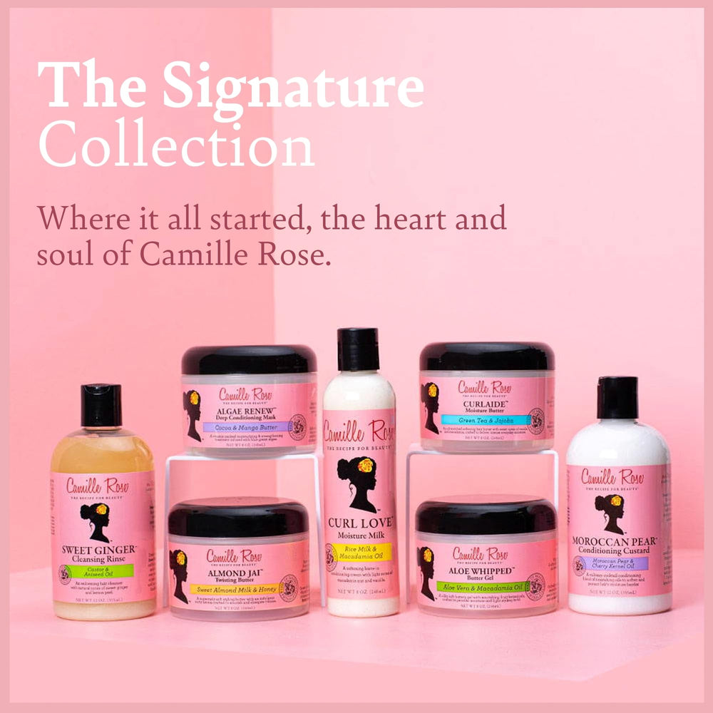 Camille Rose Jansyn’s Moisture Max detangling action on wet hair