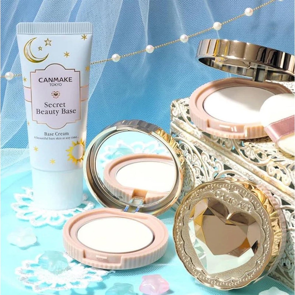 CANMAKE Secret Beauty Powder sebum-adsorption helps control shine for a silky surface.