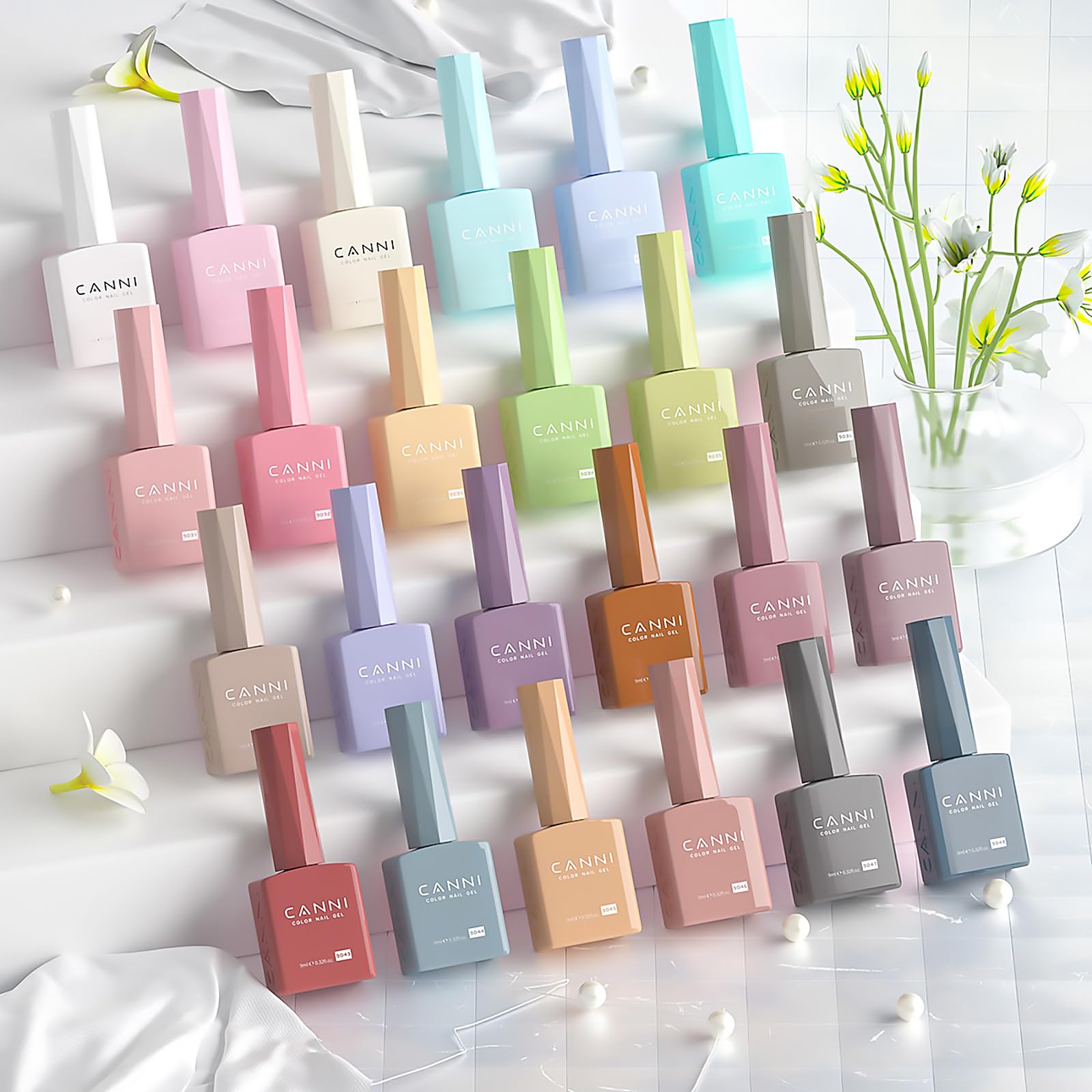 CANNI gel nail polish bottle close-up highlighting smooth self-leveling formula.