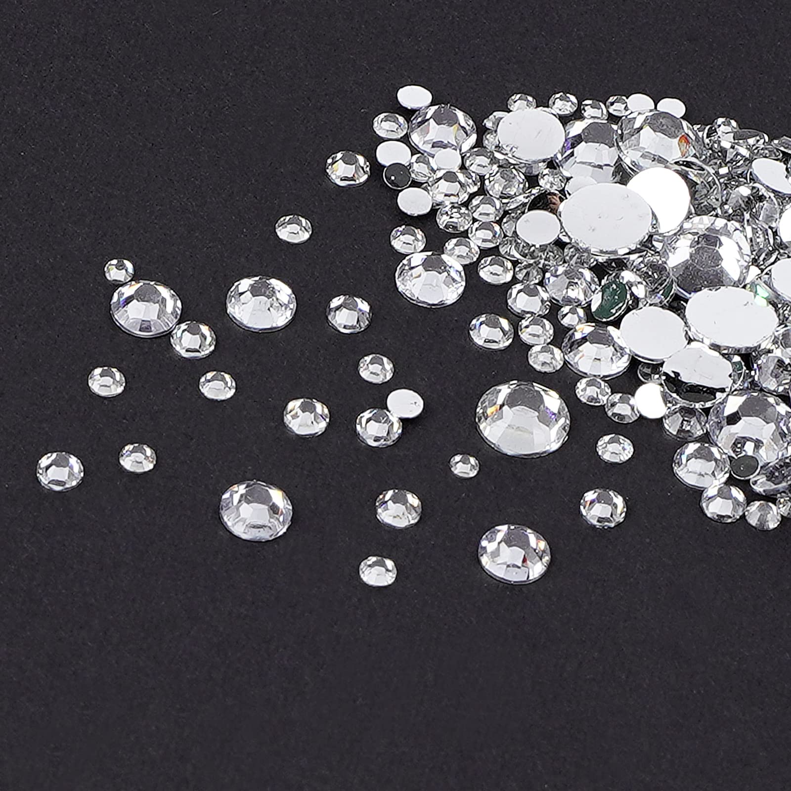 Canvalite rhinestones 12-grid set with 2-6 mm sizes.