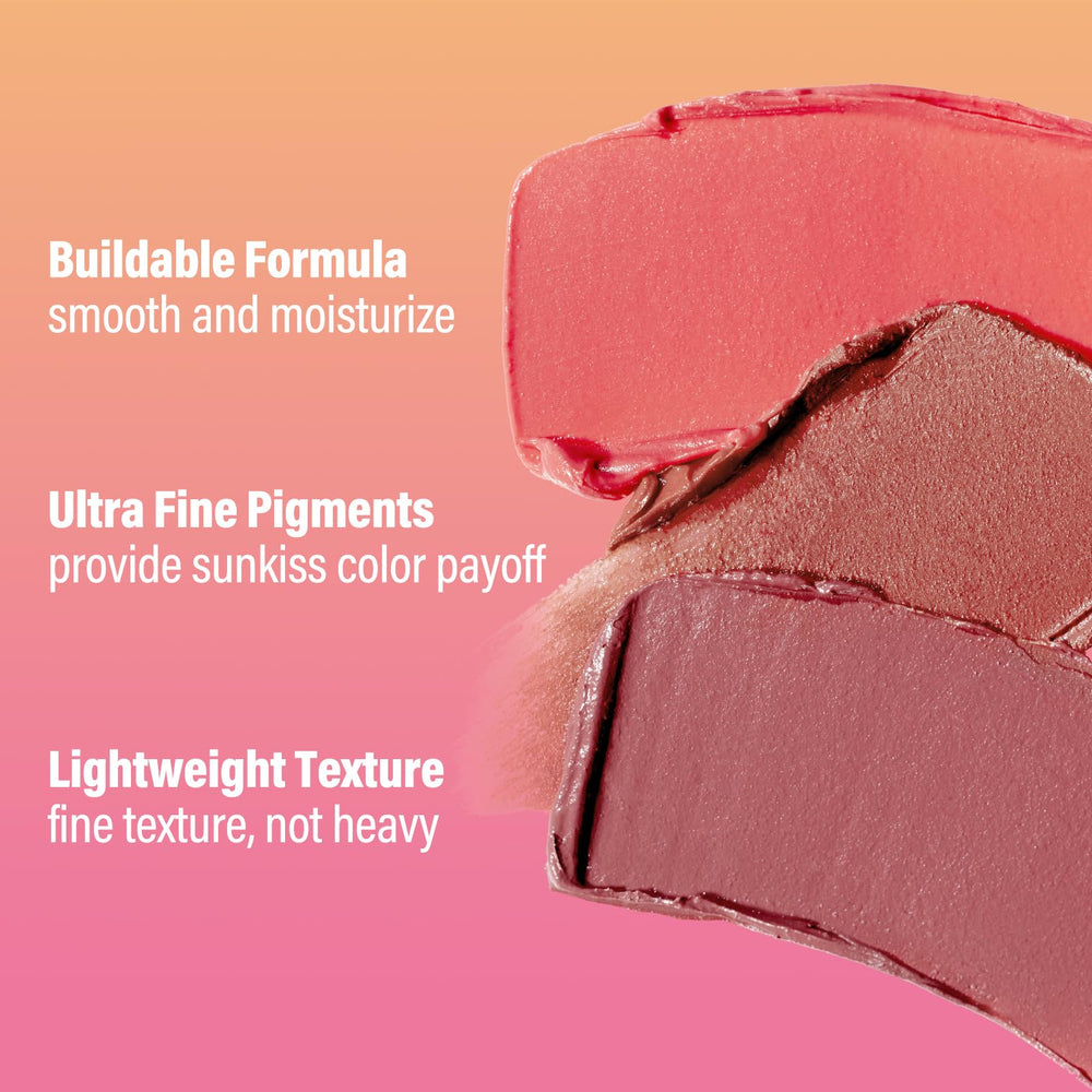 CARSLAN Sun Kissed on lips creates cohesive color across cheeks and lips.