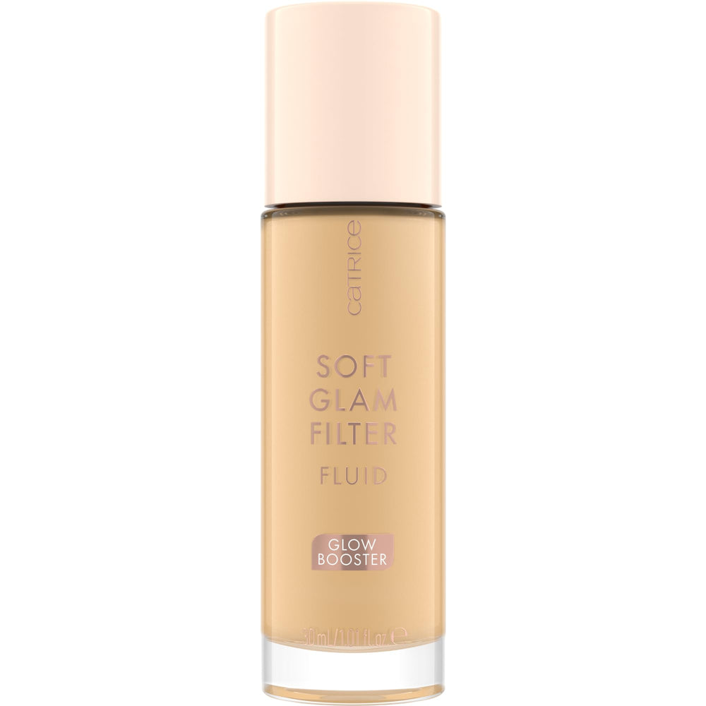 Catrice Soft Glam Filter Fluid application with doe-foot applicator for precise glow.