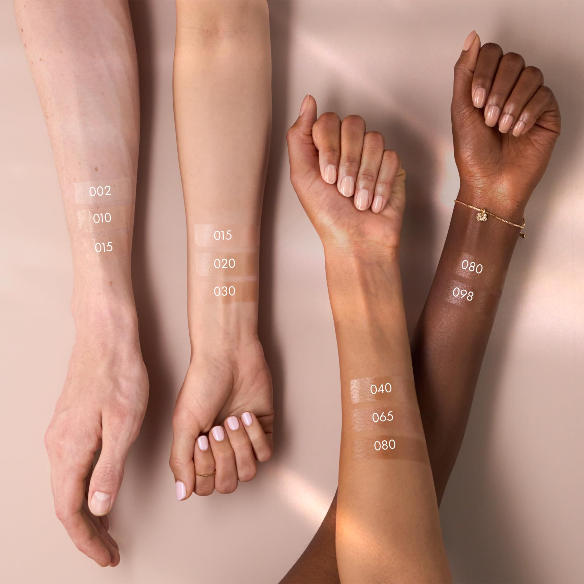 Catrice Soft Glam Filter Fluid glow-base for radiant skin.