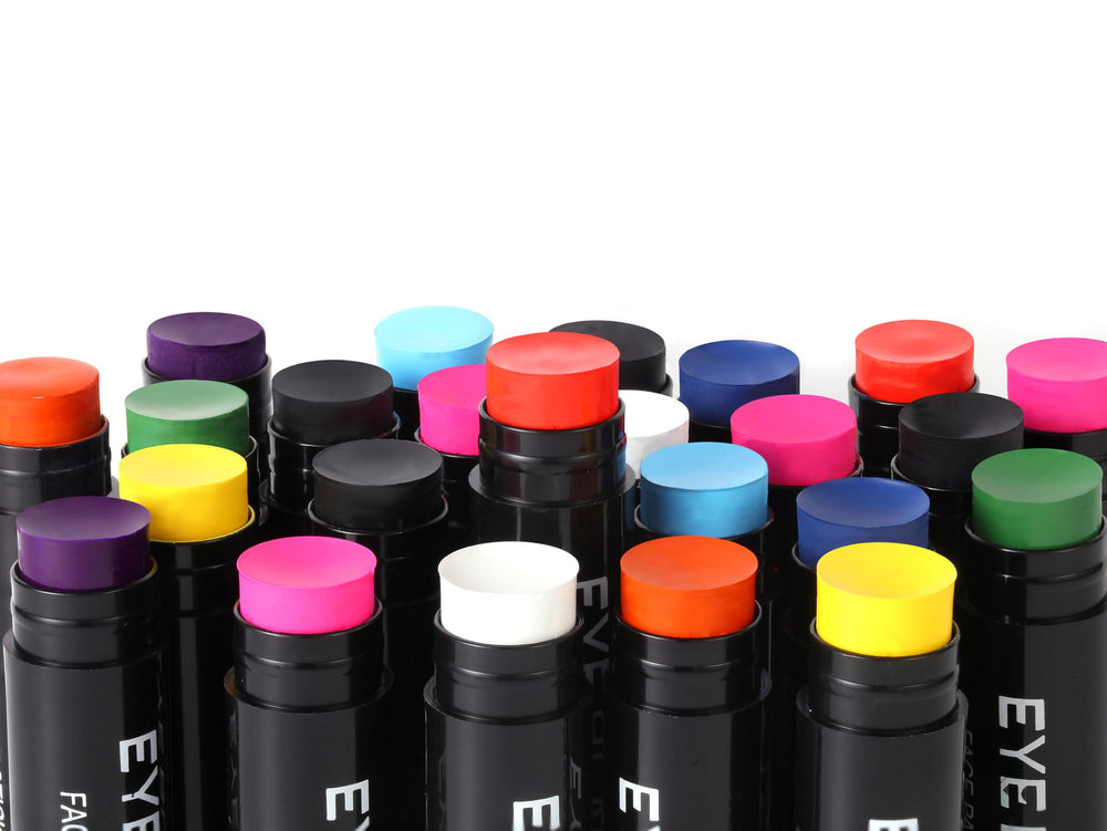 CCbeauty compact on-the-go eye black stick for quick applications