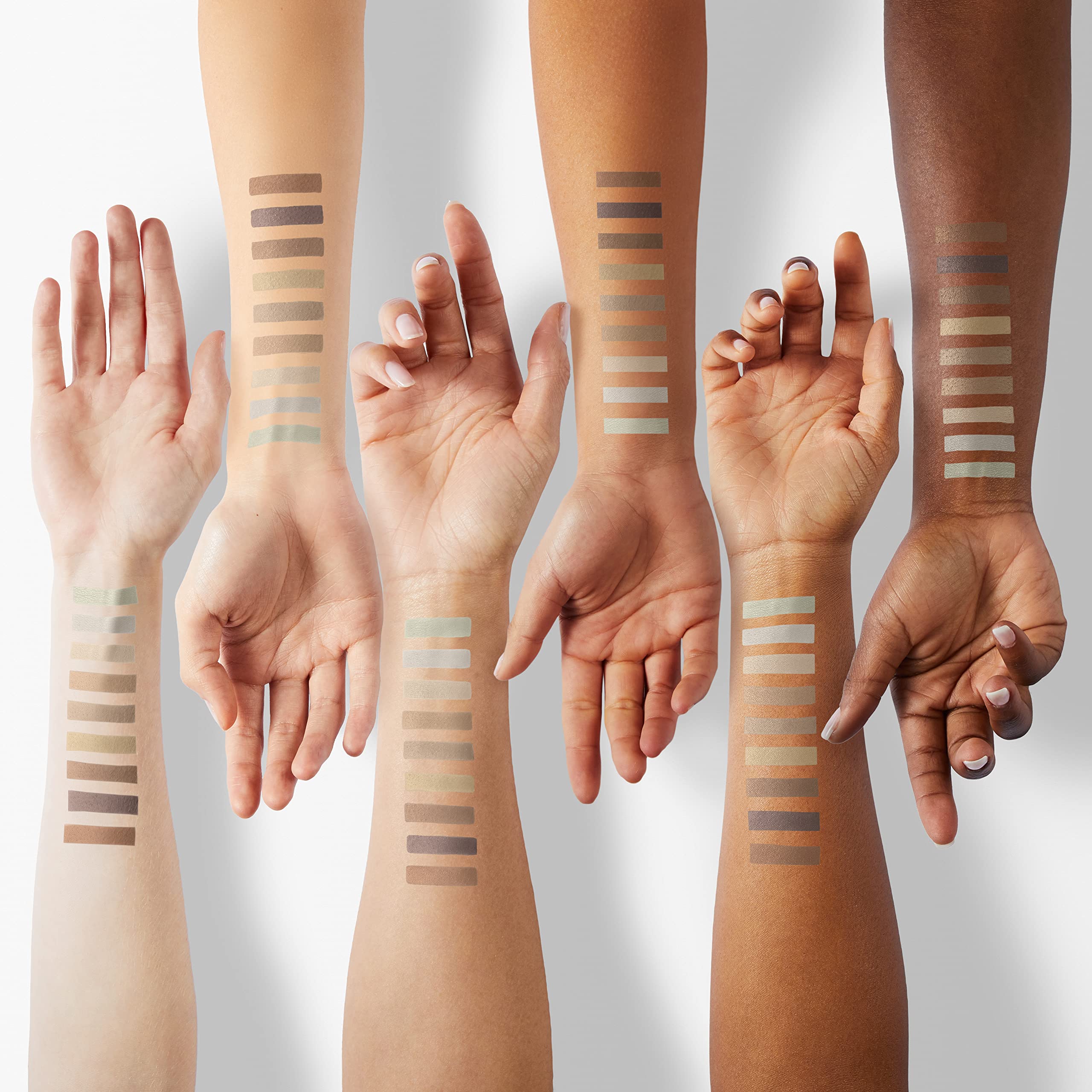 Ccolor Matte Natural blendable texture ensures smooth application and buildable color.