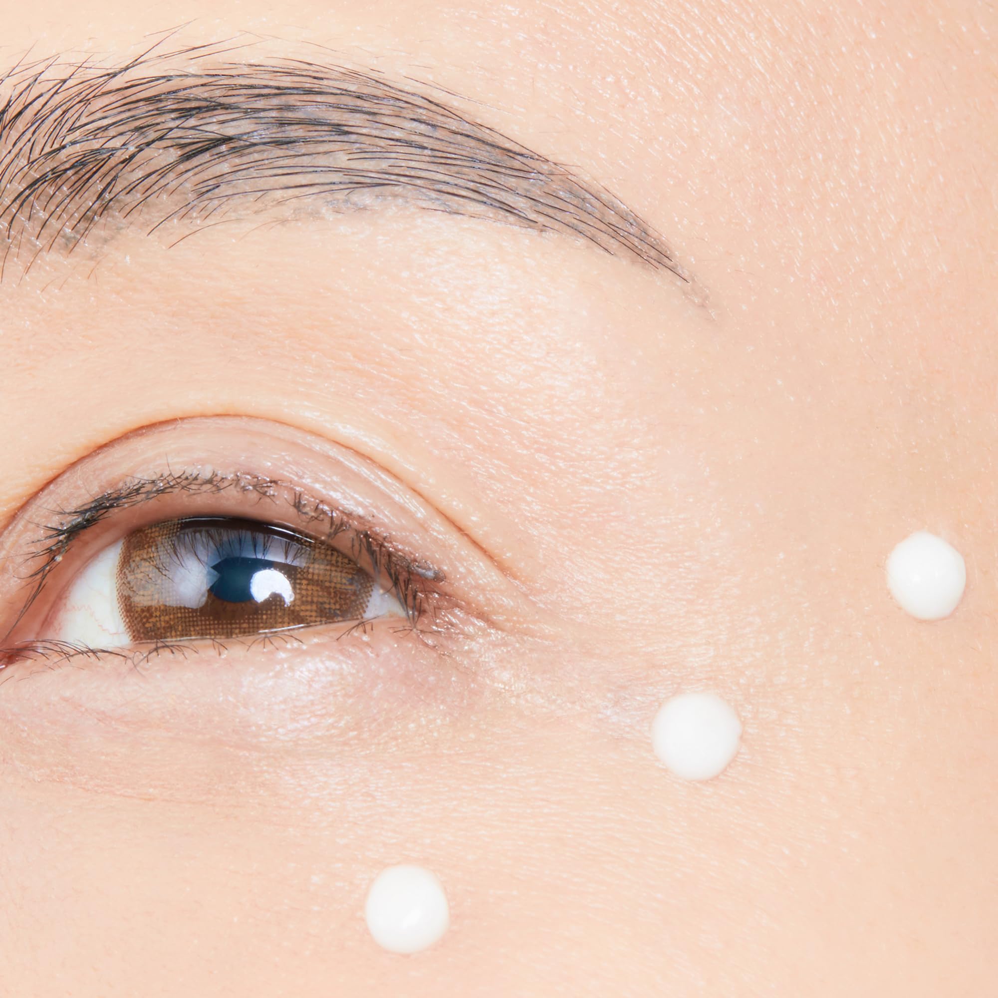Cellcosmet product texture close-up highlights fragrance-free, non-irritating formula ideal for sensitive skin