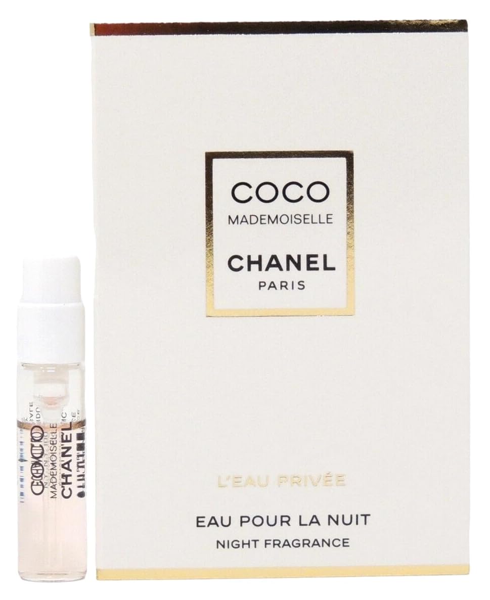 CHANEL Coco Mademoiselle L'EAU Privée night spray bottle close-up for nights out.