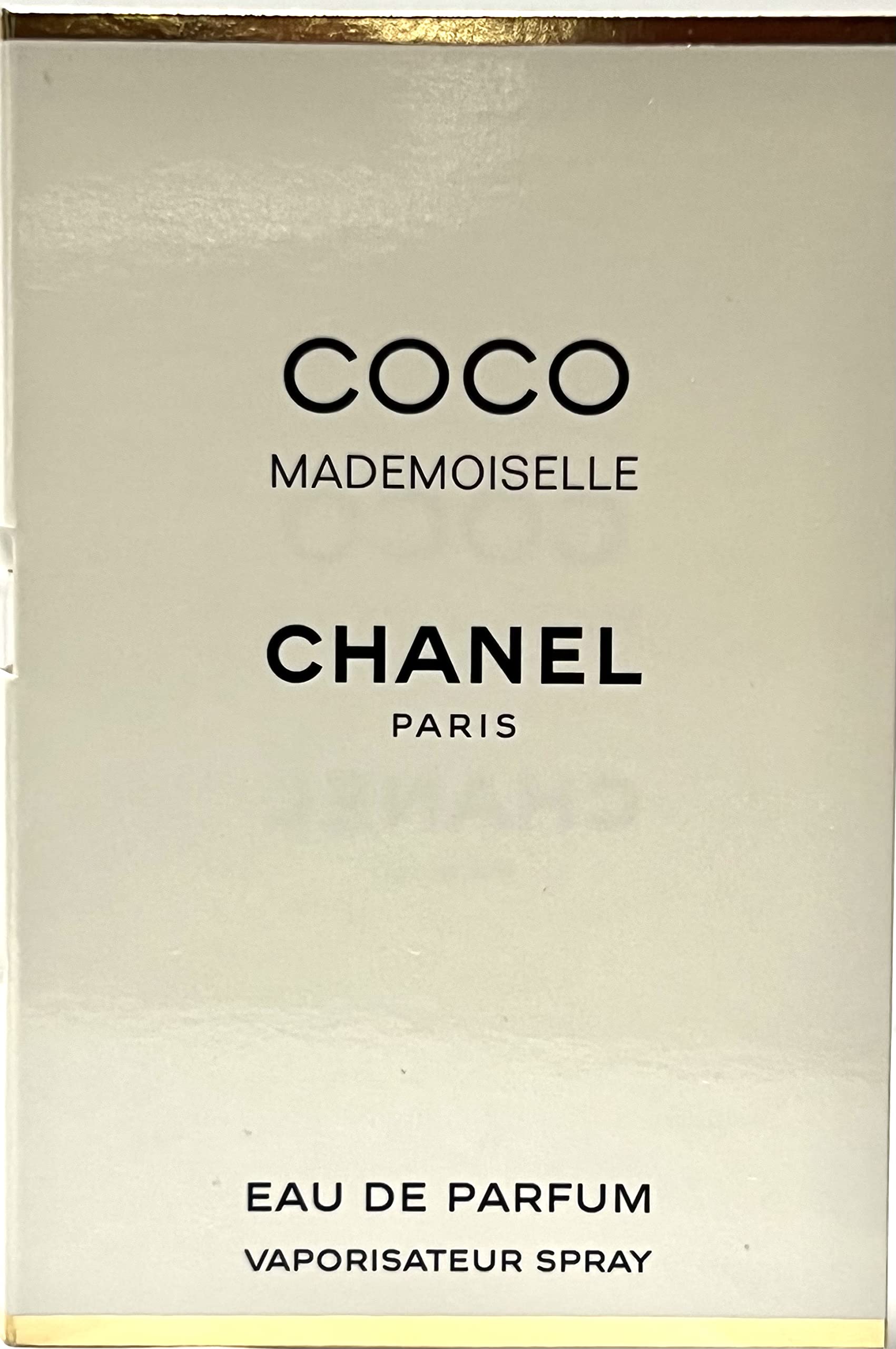 CHANEL Coco Mademoiselle scent experience image illustrates elegant everyday wear.
