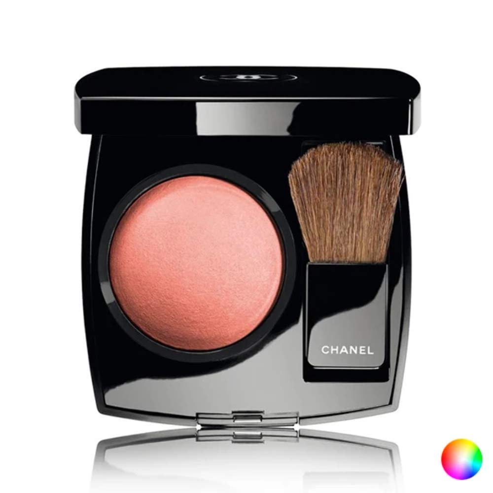 CHANEL JOUES CONTRASTE quintessence compact opened to reveal silky powder for natural glow.
