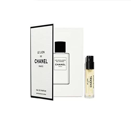 CHANEL Le Lion mini spray bottle front view, ideal for on-the-go fragrance.