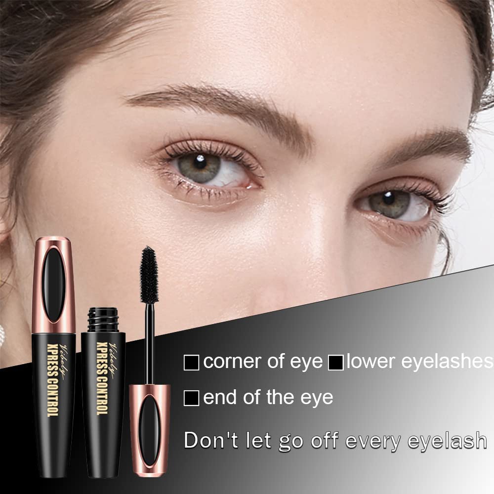 Charm Kiss no-clump mascara delivers bold lashes with one sweep.
