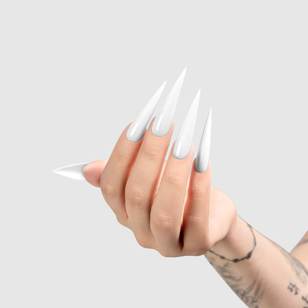 Chaun Legend Cant Elope precision brush enables smooth, controlled application