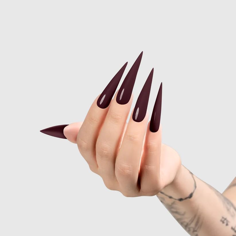 Chaun Legend Heart Beet LG5222 jet black polish in-use demonstration with smooth application